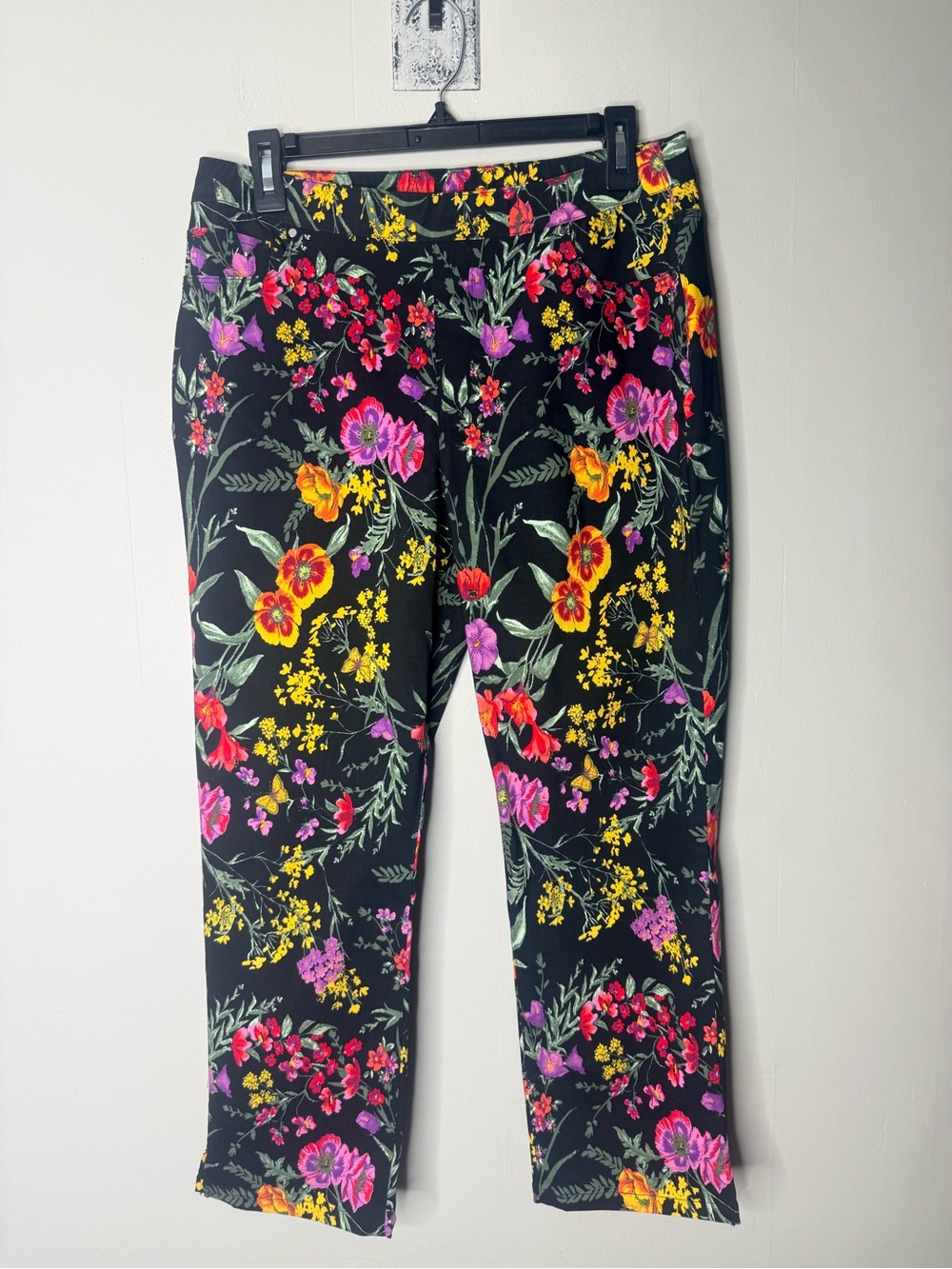 Susan Graver Black Floral Cropped Pants with Pink, Yellow & Orange Flowers